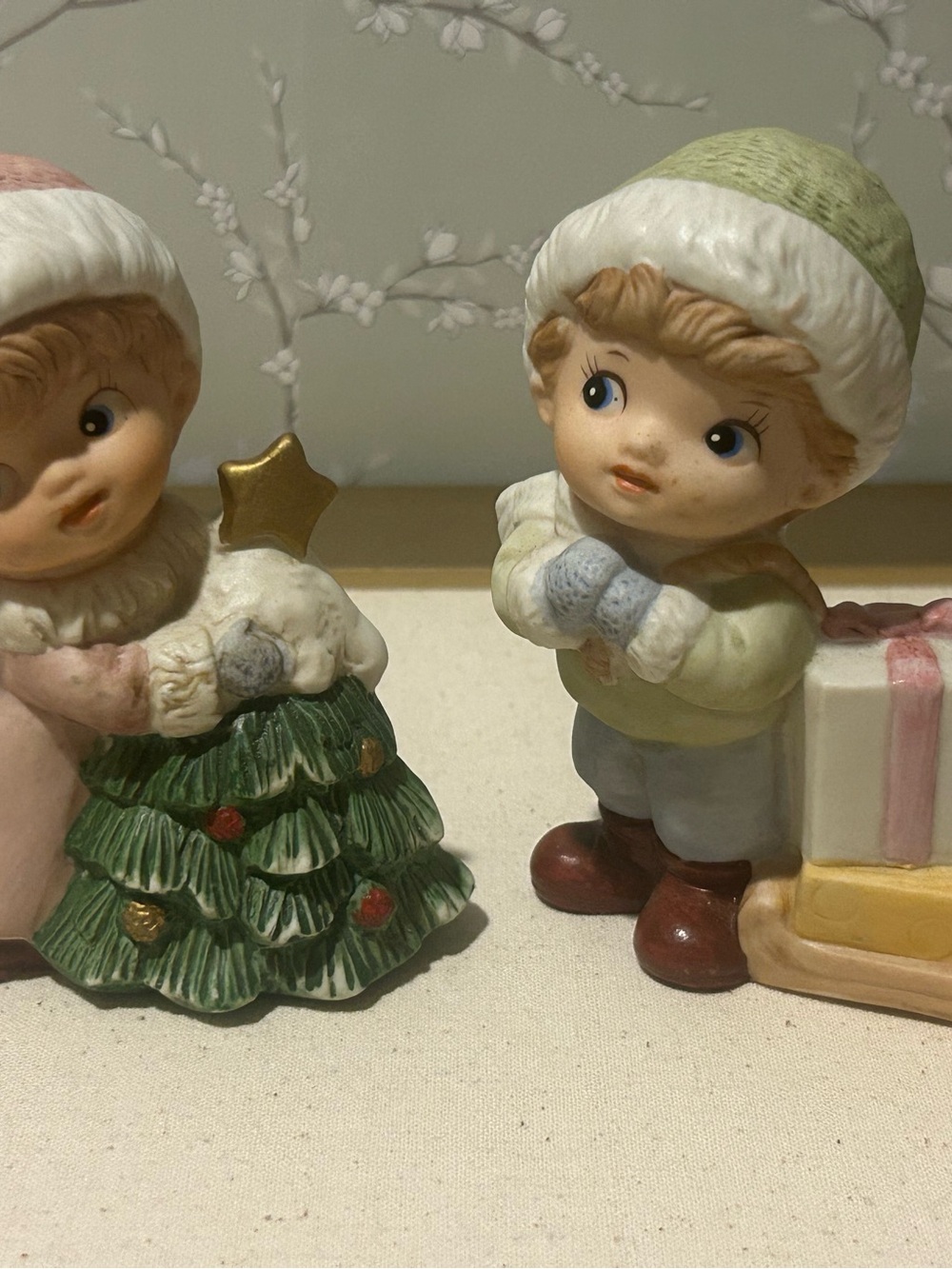 Vintage Homco Christmas Porcelain Figurine Set- 1990's #5556